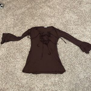 Brown top with ruffly sleeves